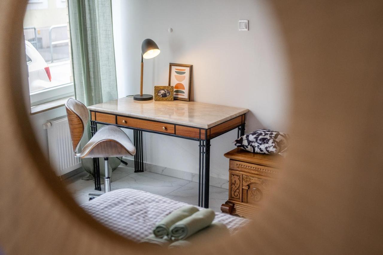 Wohlfuehlwohnung Mit 25 Qm Terrasse, Netflix Koblencja Zewnętrze zdjęcie